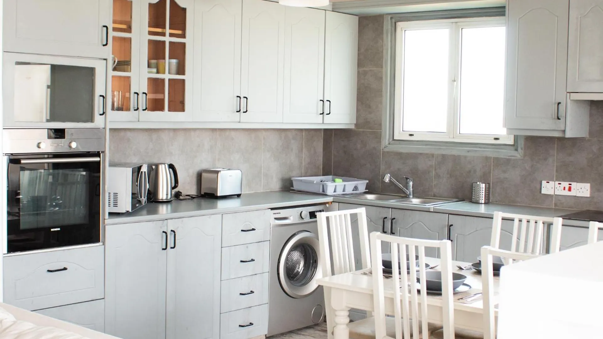 Downtown Larnaca Apartment